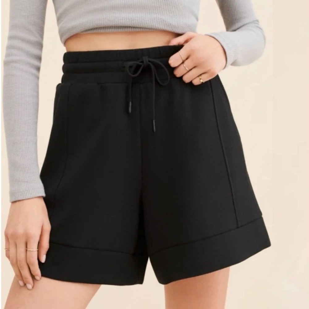 Varley Adler Black High Waist Casual Shorts